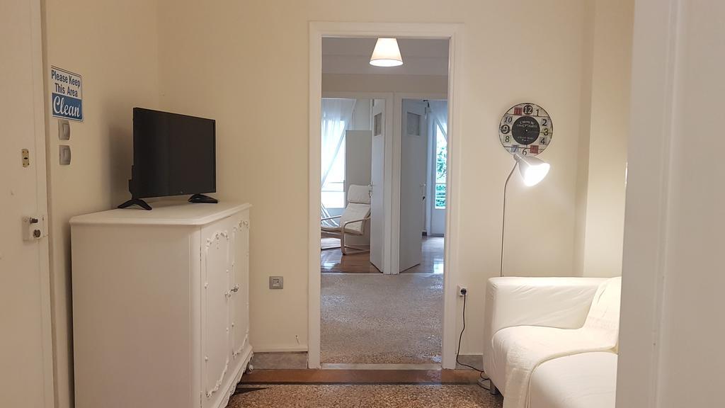 Errathens Vanilla Apartment - Athens Center Екстер'єр фото